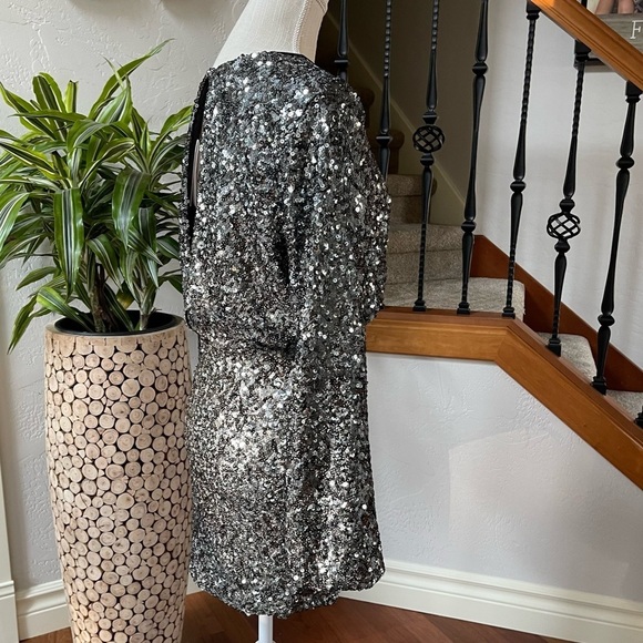 O.P.T. Sequin V-Neck Long Sleeve Rumi Mini Cocktail Dress New! - Picture 7 of 14